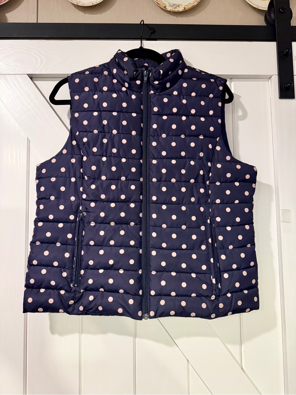 Colebrook women’s navy polka dot puffer vest